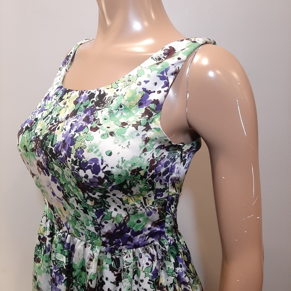 DYLAN & ROSE Sleeveless Floral Peplum Top Silky Cut Out Blouse - Picture 4 of 11